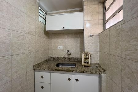 Cozinha de kitnet/studio para alugar com 1 quarto, 30m² em Liberdade, São Paulo