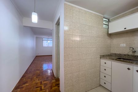 Cozinha de kitnet/studio para alugar com 1 quarto, 30m² em Liberdade, São Paulo