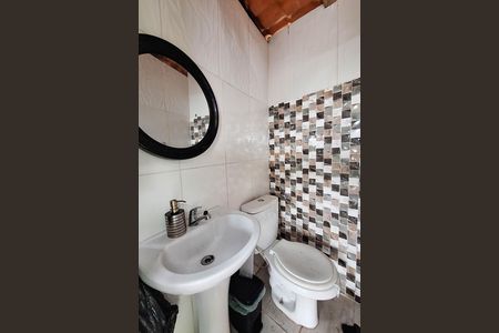 Casa para alugar com 120m², 2 quartos e 2 vagas Casa para alugar com 120m², 2 quartos e 2 vagasBanheiro 1