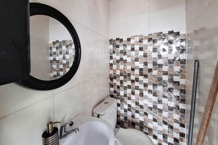Casa para alugar com 120m², 2 quartos e 2 vagas Casa para alugar com 120m², 2 quartos e 2 vagasBanheiro 1