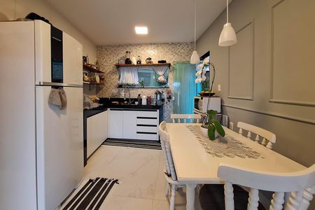 Casa para alugar com 120m², 2 quartos e 2 vagas Casa para alugar com 120m², 2 quartos e 2 vagasCozinha