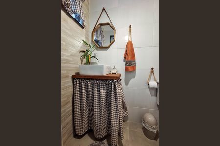 Casa para alugar com 120m², 2 quartos e 2 vagas Casa para alugar com 120m², 2 quartos e 2 vagasBanheiro 2