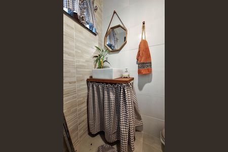 Casa para alugar com 120m², 2 quartos e 2 vagas Casa para alugar com 120m², 2 quartos e 2 vagasBanheiro 2