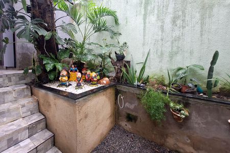 Casa para alugar com 120m², 2 quartos e 2 vagas Casa para alugar com 120m², 2 quartos e 2 vagasQuintal