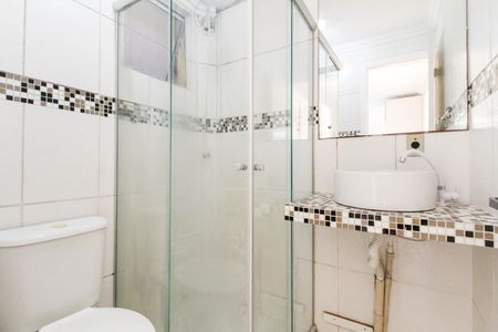 Banheiro de apartamento à venda com 2 quartos, 41m² em Mato Grande, Canoas