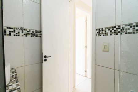 Apartamento à venda com 41m², 2 quartos e 1 vaga Apartamento à venda com 41m², 2 quartos e 1 vagaBanheiro