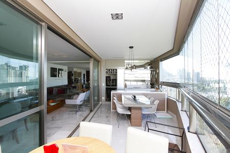 Apartamento para alugar com 183m², 4 quartos e 4 vagasVaranda da Sala
