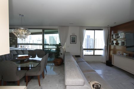 Apartamento para alugar com 183m², 4 quartos e 4 vagasSala