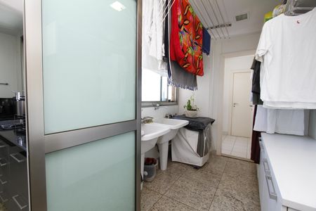 Apartamento para alugar com 183m², 4 quartos e 4 vagasÁrea de Serviço