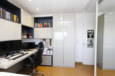 Apartamento para alugar com 183m², 4 quartos e 4 vagasQuarto 1