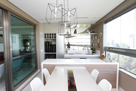 Apartamento para alugar com 183m², 4 quartos e 4 vagasVaranda da Sala