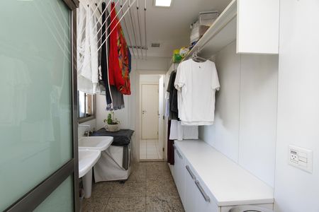 Apartamento para alugar com 183m², 4 quartos e 4 vagasÁrea de Serviço