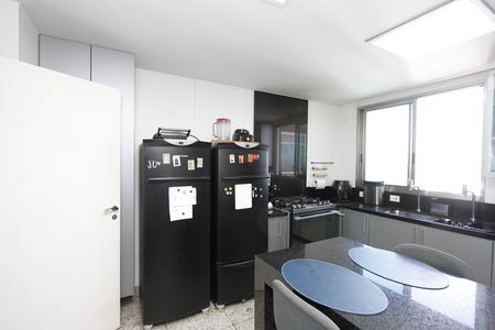 Apartamento para alugar com 183m², 4 quartos e 4 vagasCozinha