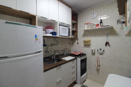 Cozinha de apartamento à venda com 2 quartos, 58m² em Vila Lageado, São Paulo