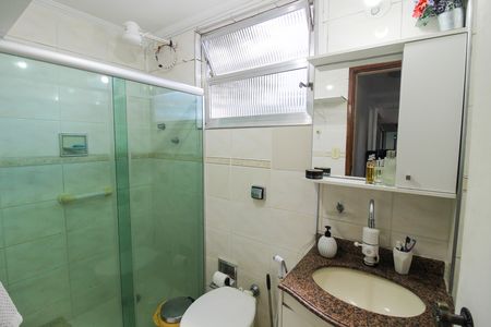 Banheiro de apartamento à venda com 2 quartos, 58m² em Vila Lageado, São Paulo