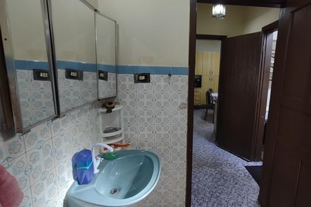 Casa à venda com 104m², 2 quartos e 1 vagaBanheiro