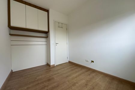 Quarto 2 de apartamento para alugar com 2 quartos, 56m² em Tingui, Curitiba