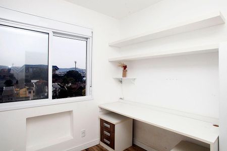 Quarto 2 de apartamento para alugar com 2 quartos, 56m² em Medianeira, Porto Alegre