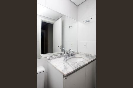 Banheiro 1 Quarto Suíte de apartamento para alugar com 2 quartos, 56m² em Medianeira, Porto Alegre