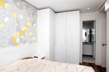 Quarto 1 Suíte de apartamento para alugar com 2 quartos, 56m² em Medianeira, Porto Alegre