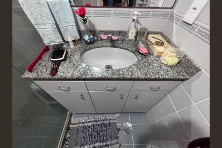 Apartamento para alugar com 66m², 2 quartos e 1 vaga Apartamento para alugar com 66m², 2 quartos e 1 vagaBanheiro