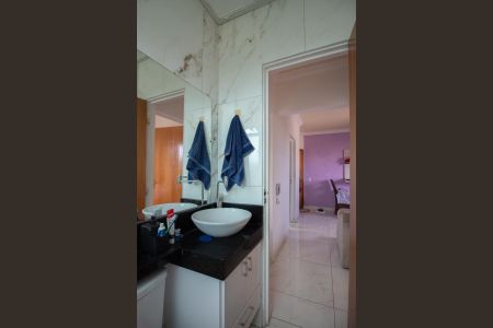Apartamento à venda com 55m², 2 quartos e 1 vaga Apartamento à venda com 55m², 2 quartos e 1 vagaBanheiro