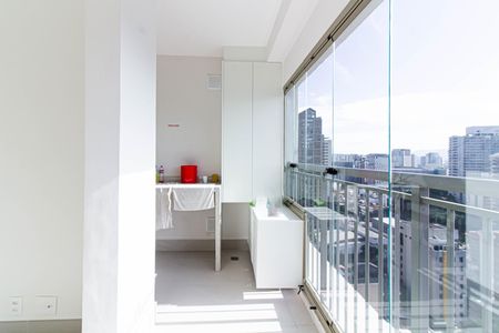 Apartamento para alugar com 43m², 1 quarto e sem vagaVaranda / Área de serviço