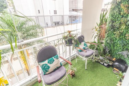 Apartamento à venda com 84m², 3 quartos e 2 vagas Apartamento à venda com 84m², 3 quartos e 2 vagasVaranda