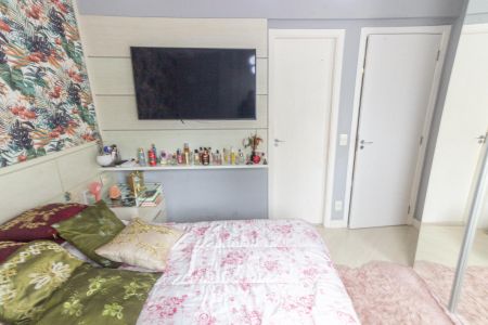Apartamento à venda com 84m², 3 quartos e 2 vagas Apartamento à venda com 84m², 3 quartos e 2 vagasSuíte