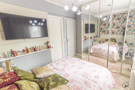 Apartamento à venda com 84m², 3 quartos e 2 vagas Apartamento à venda com 84m², 3 quartos e 2 vagasSuíte