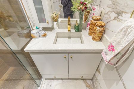 Apartamento à venda com 84m², 3 quartos e 2 vagas Apartamento à venda com 84m², 3 quartos e 2 vagasBanheiro