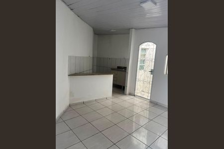 Sala de casa para alugar com 2 quartos, 36m² em Santa Efigênia, Belo Horizonte
