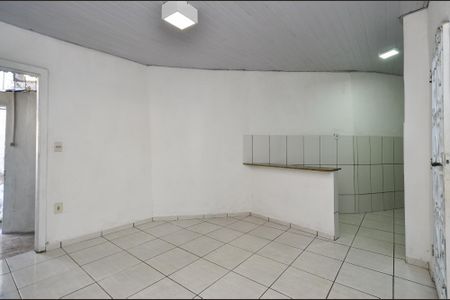 Sala de casa para alugar com 2 quartos, 36m² em Santa Efigênia, Belo Horizonte