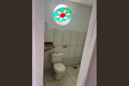 Banheiro de casa para alugar com 2 quartos, 36m² em Santa Efigênia, Belo Horizonte