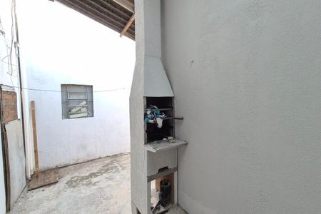 Casa para alugar com 50m², 2 quartos e 1 vagaÁrea comum - Churrasqueira