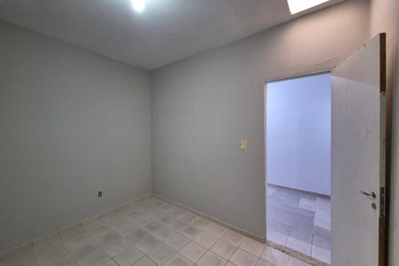 Quarto 1  de casa para alugar com 2 quartos, 50m² em Jardim Ipaussurama, Campinas