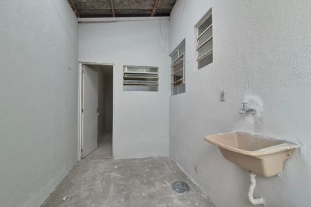 Casa para alugar com 50m², 2 quartos e 1 vagaÁrea de Serviço