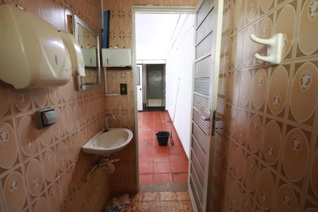 Casa para alugar com 698m², 4 quartos e sem vagaBanheiro 