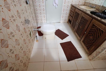 Casa para alugar com 698m², 4 quartos e sem vagaBanheiro suite 