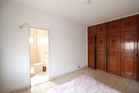 Casa para alugar com 698m², 4 quartos e sem vagaSuite 