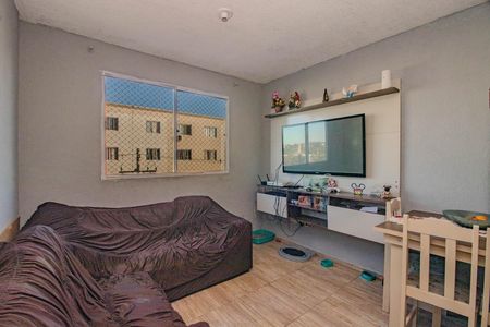 Sala de apartamento para alugar com 2 quartos, 42m² em Rubem Berta, Porto Alegre