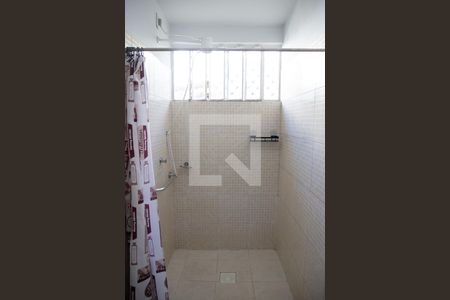 Banheiro de kitnet/studio para alugar com 1 quarto, 38m² em Setor Aeroporto, Goiânia