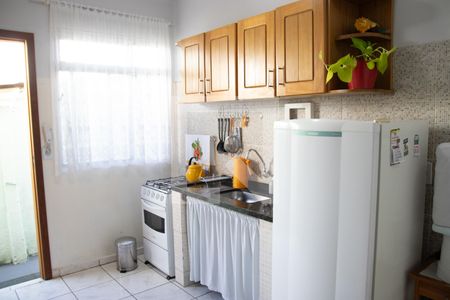 Cozinha de kitnet/studio para alugar com 1 quarto, 38m² em Setor Aeroporto, Goiânia