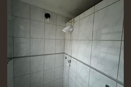 Banheiro de apartamento para alugar com 2 quartos, 55m² em Itararé, São Vicente