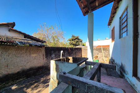 Casa para alugar com 295m², 3 quartos e 2 vagas Casa para alugar com 295m², 3 quartos e 2 vagasÁrea de serviço da edícula