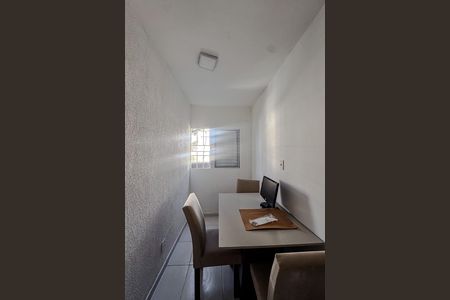 Cozinha de apartamento para alugar com 1 quarto, 30m² em Vila Bertioga, São Paulo