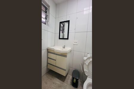 Banheiro de apartamento para alugar com 1 quarto, 30m² em Vila Oratorio, São Paulo