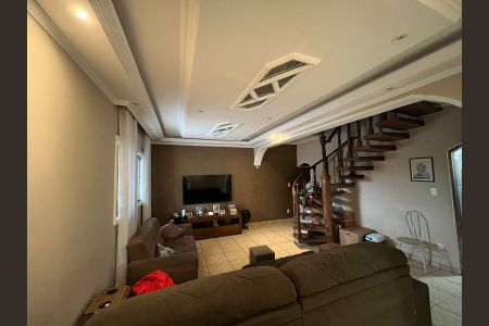 Sala de casa para alugar com 3 quartos, 200m² em Jardim Imperador (Zona Leste), São Paulo