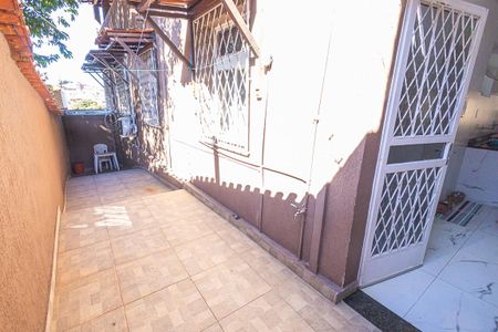 area de serviço de casa à venda com 3 quartos, 360m² em Floramar, Belo Horizonte
