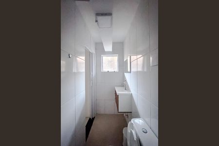 Banheiro de apartamento para alugar com 1 quarto, 30m² em Vila Oratorio, São Paulo